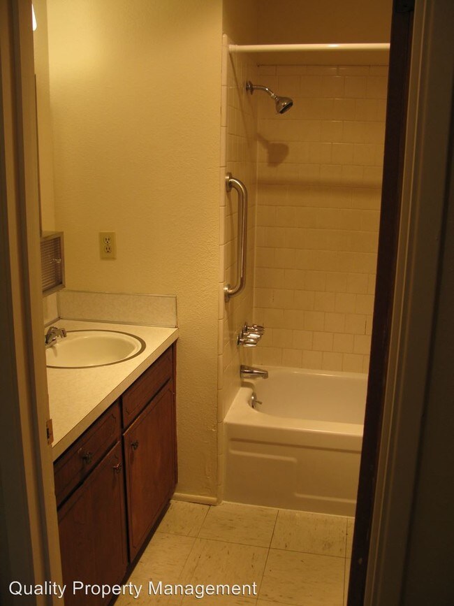 Foto del edificio - 1025 Morrison Ave