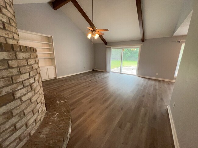 Foto del edificio - 27226 W Pyeatt Ln