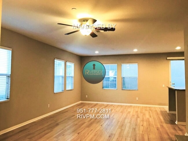 Building Photo - Gated community with pool/spa