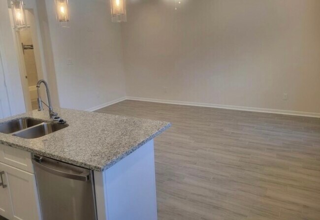 Foto del edificio - 7980 Ethel St