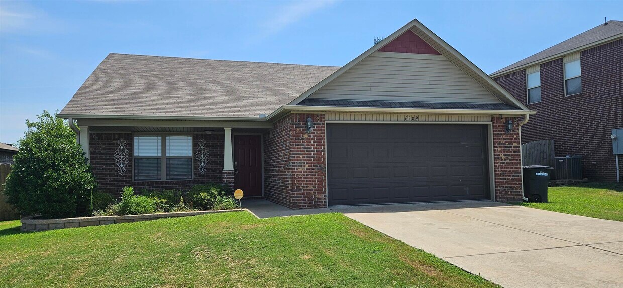 Foto principal - 6509 White Oak Way