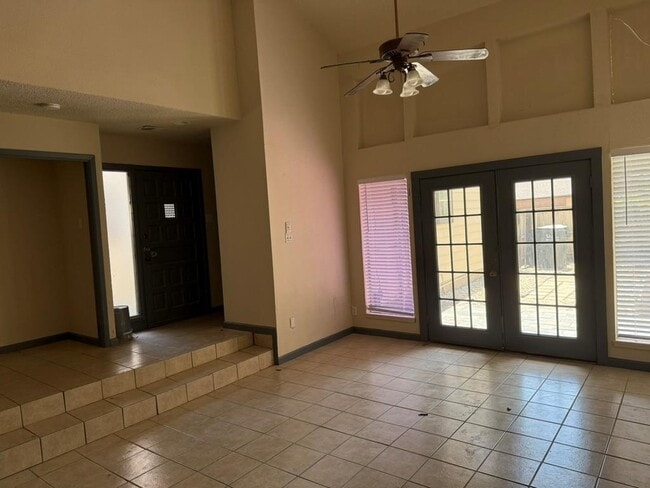Building Photo - 8901 Newport Ln