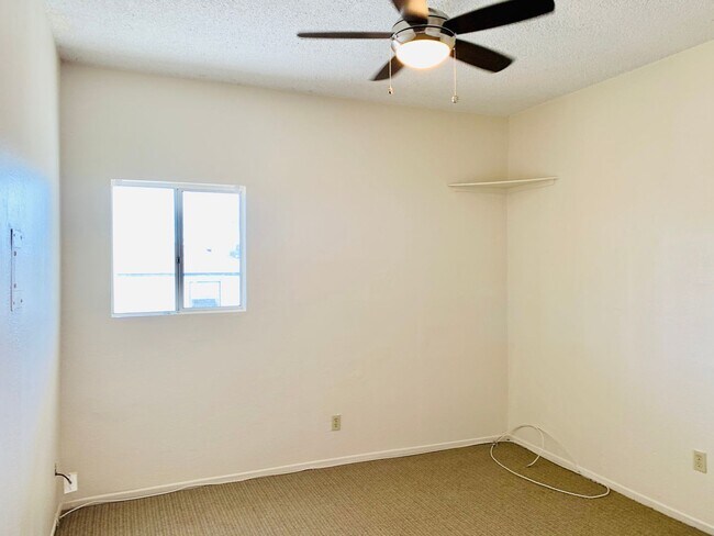 Foto del edificio - OCEAN BEACH STUDIO APARTMENT 1.5 BLOCKS TO...