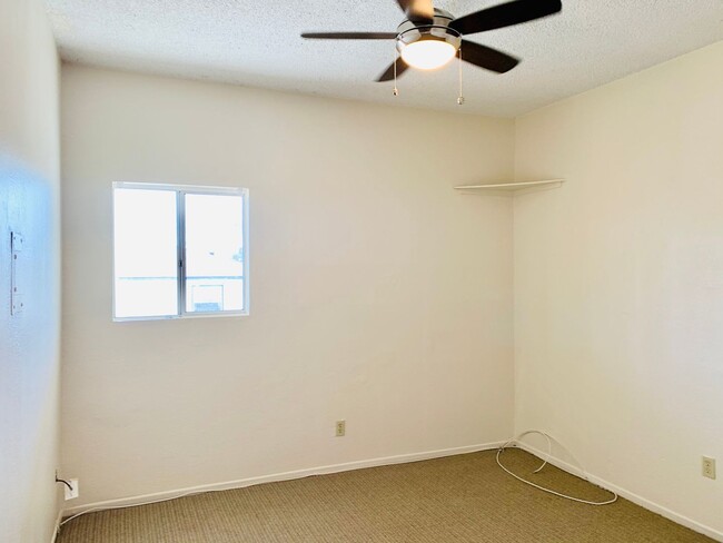 Building Photo - OCEAN BEACH STUDIO APARTMENT 1.5 BLOCKS TO...