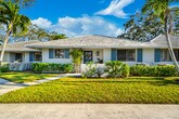 Primary Photo - 913 Club Dr