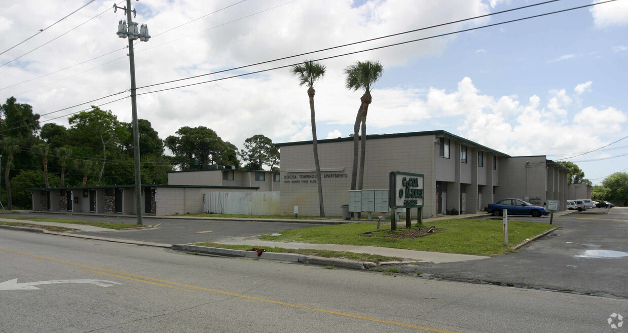 Primary Photo - Cocoa Townhomes