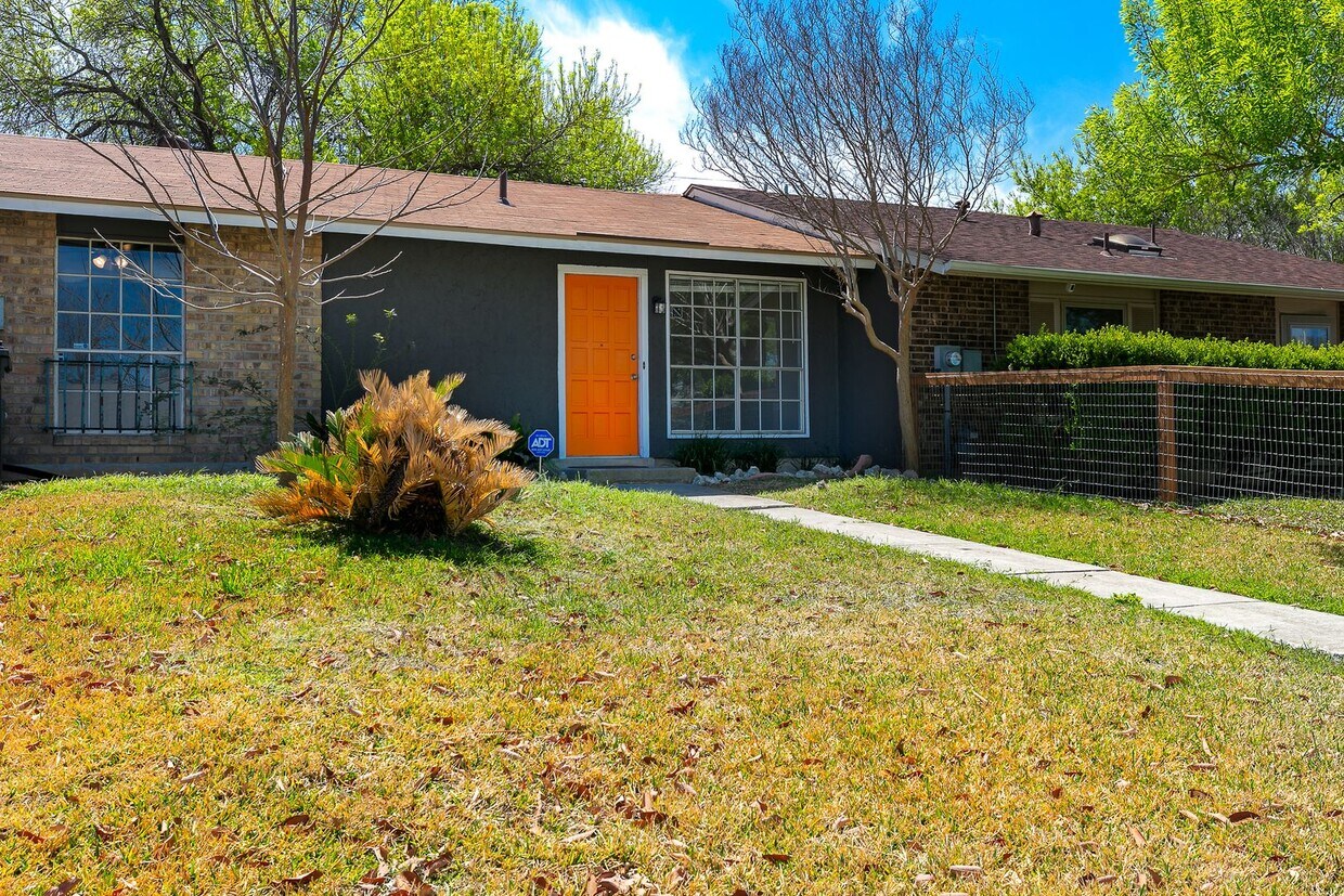 Renovated 2 Bedroom 1 Bath Near UTSA, Medi... - Renovated 2 Bedroom 1 Bath Near UTSA, Medi...