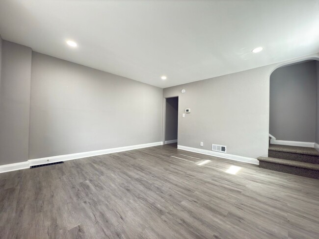 Building Photo - Fully renovated Three-Bedroom In Baltimore