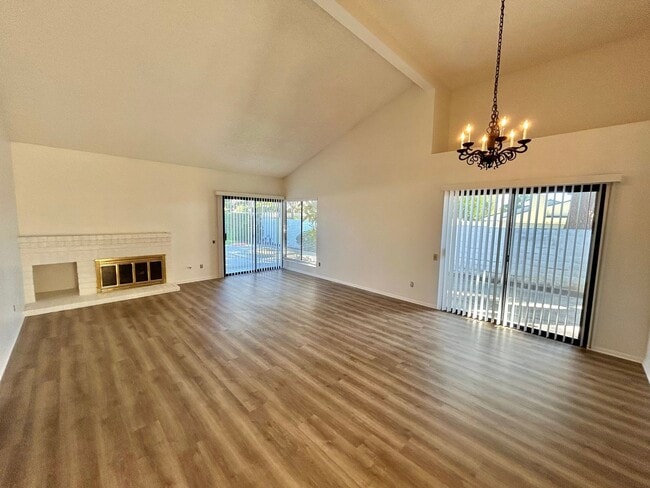 Building Photo - Freshly Painted 2BD/2BA 2 Car Garage with large Backyard