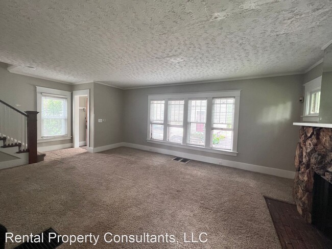Building Photo - 2 br, 1 bath House - 914 Virginia St SE