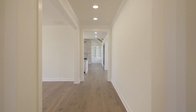 Building Photo - 978 Cypress Vine Cove