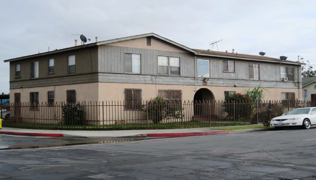 Primary Photo - 9500-9504 Kalmia St