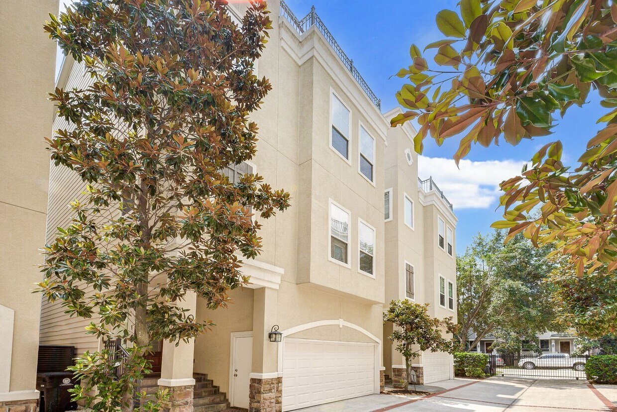 1213 W 15 1/2 St, Houston, TX 77008 House Rental in Houston, TX