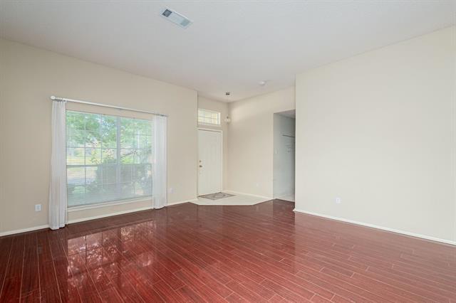 Foto del edificio - 7800 Clark Springs Dr
