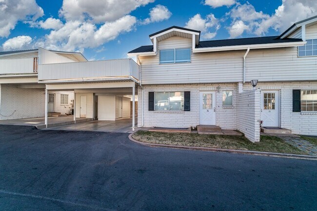 Foto del edificio - 781 N Valley View Dr