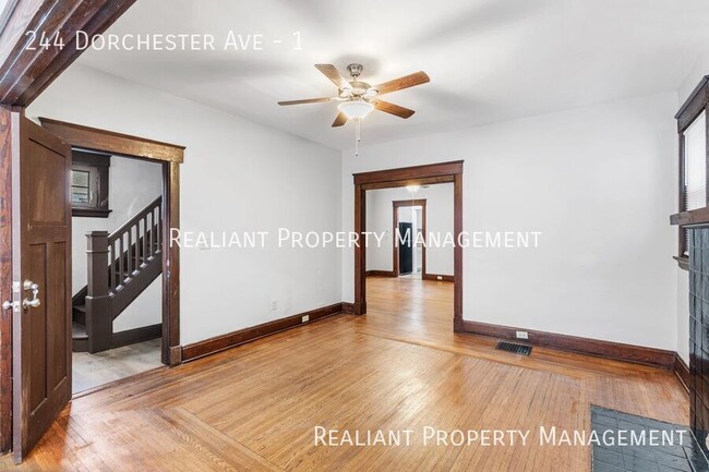 Foto del edificio - 244 Dorchester Ave