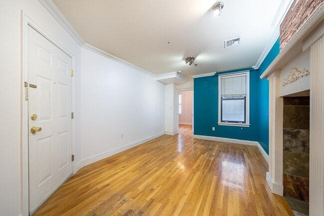 Foto del edificio - 306 2nd St