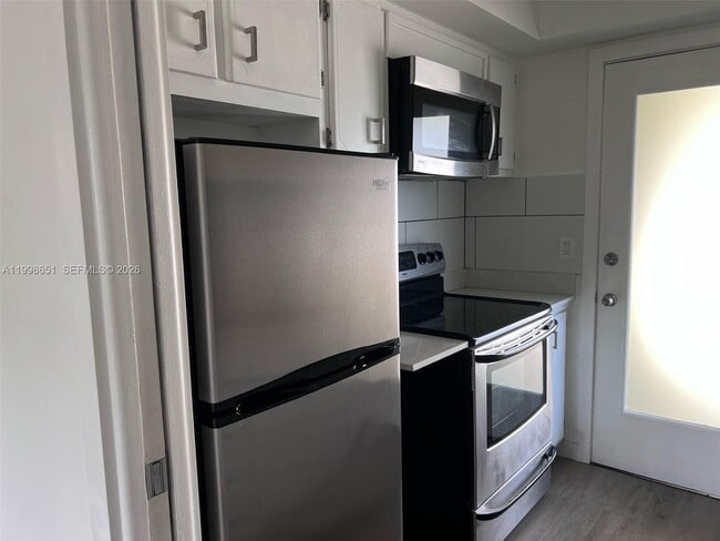 Foto del edificio - 1350 E Sample Rd