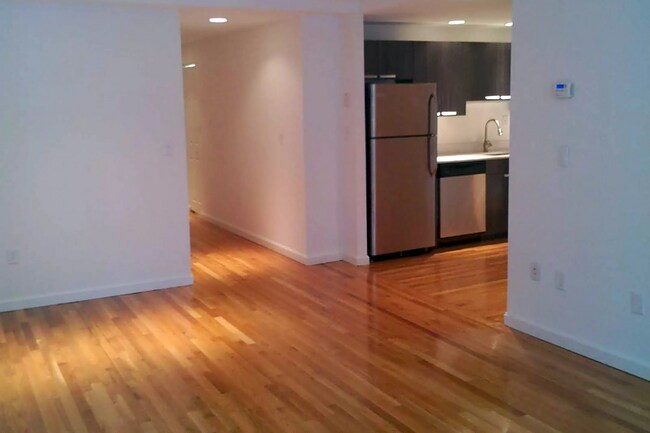 Foto del edificio - 107 Queensberry St