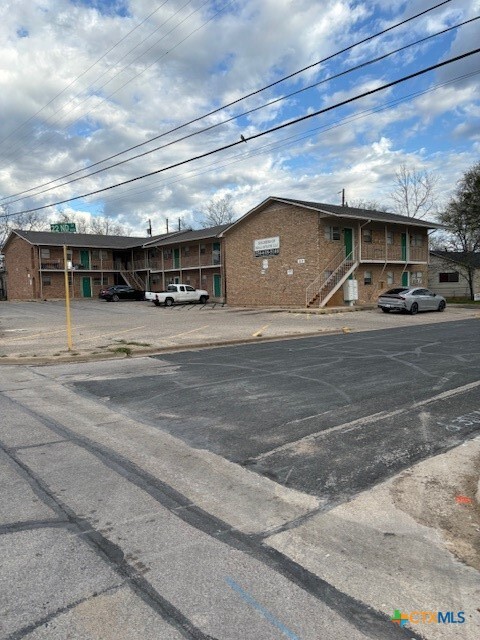 Primary Photo - 1015 Parmer Ave