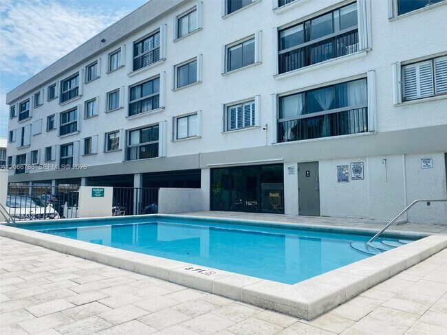 Foto del edificio - 255 Galen Dr