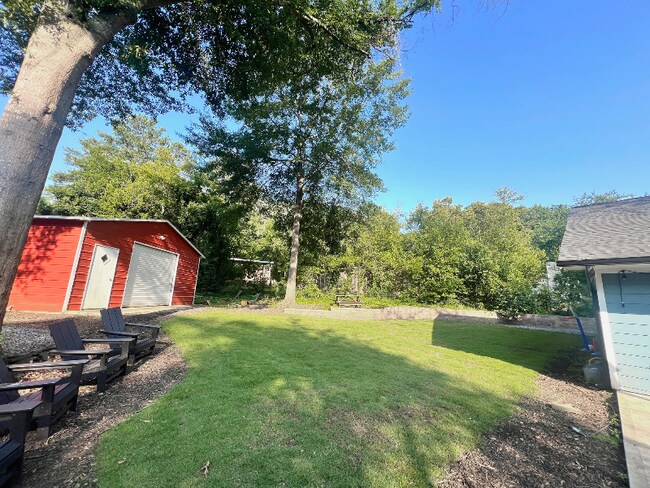 Foto del edificio - 3700 Ashwood Dr SE