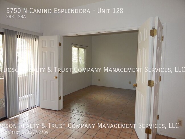 Building Photo - 5750 N Camino Esplendora