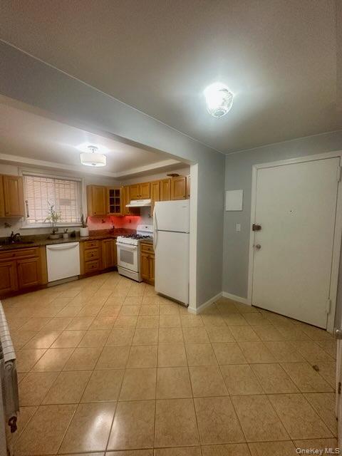 Building Photo - 20-26 Menahan St