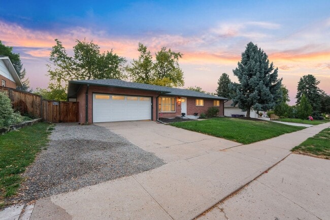 Building Photo - Available NOW! 4 Bedroom 3 Bath Beautiful ...