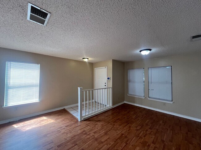 Building Photo - 8147 Ocean Meadow Dr