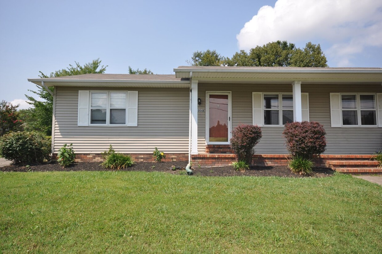 Primary Photo - 1004 Southwood Dr