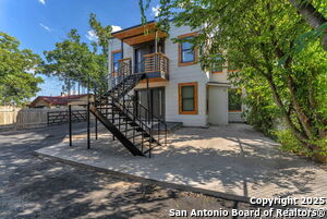 Foto del edificio - 1505 W Woodlawn Ave