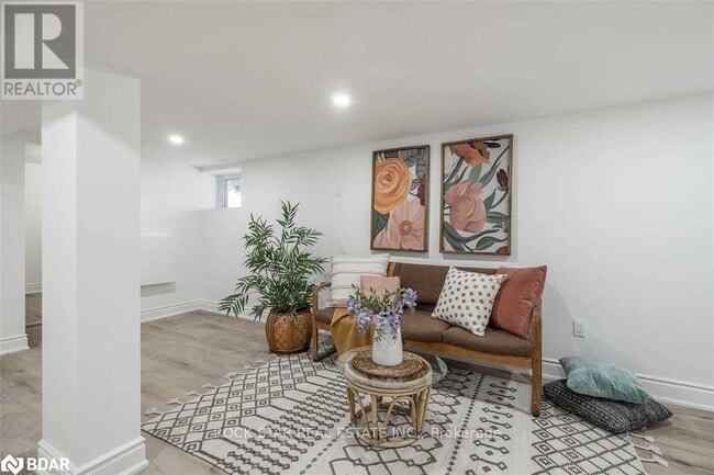 Building Photo - 1 Edward St