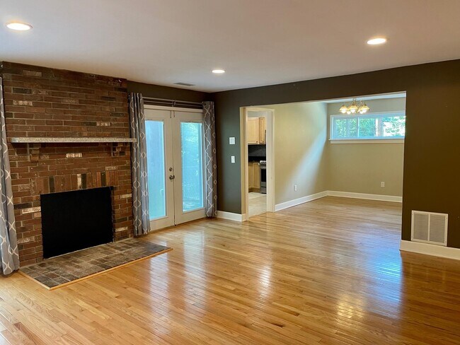 Building Photo - 111 Coburn Ave