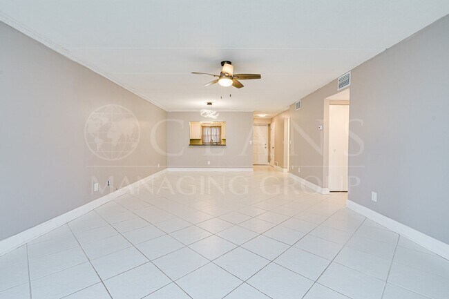 Foto del edificio - 1st Floor Oceanfront Condo