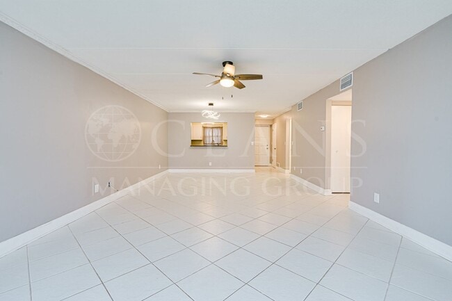 Building Photo - 1st Floor Oceanfront Condo