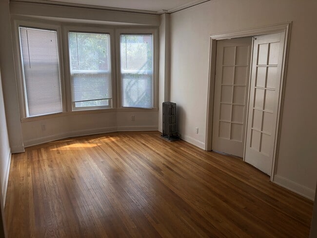 Bedroom - 1855 Washington St