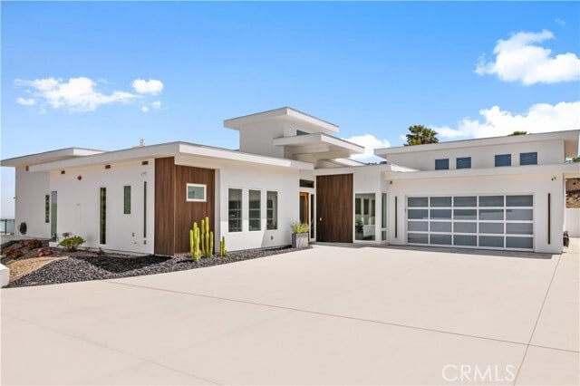 Building Photo - 1270 W Chase Dr