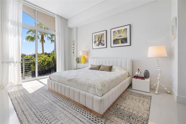 Foto del edificio - The Meridian Condo