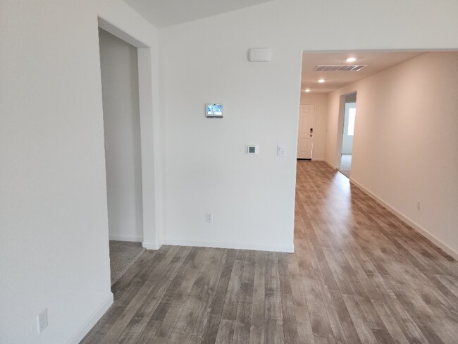 Foto del edificio - 2208 Blossom Ranch Rd