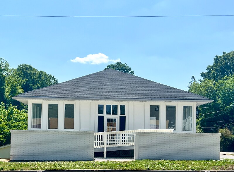 Primary Photo - 502 S Center St