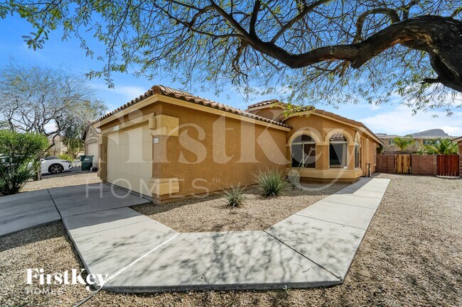 Building Photo - 8711 N Moonfire Dr