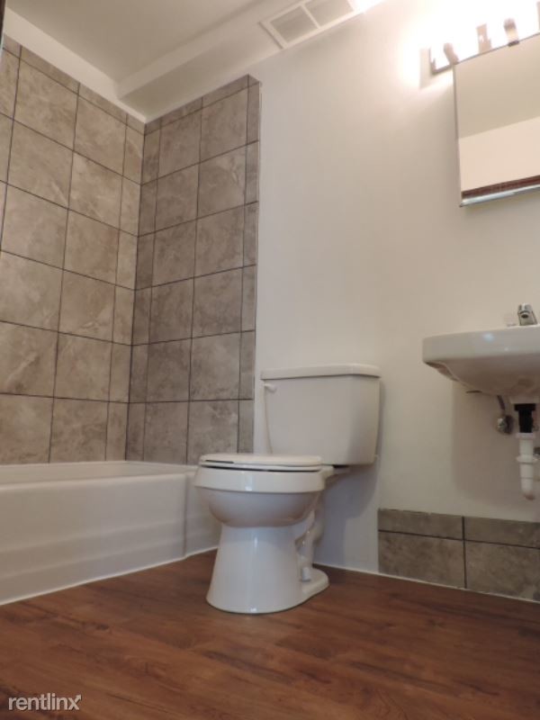 205 13th St SW, Owatonna, MN 55060 Room for Rent in Owatonna, MN