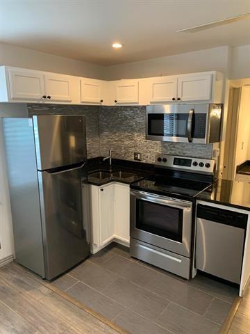 Foto principal - 2800 Douglas Ave