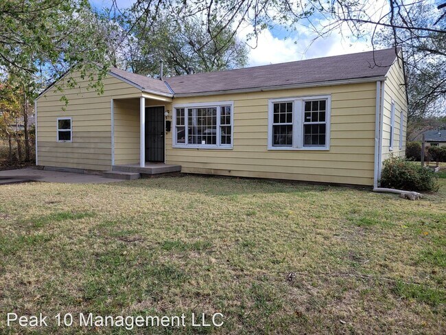 Building Photo - 4 br, 1 bath House - 2310 N. Green