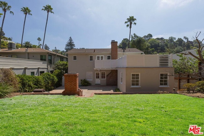 Foto del edificio - 2547 Canyon Dr