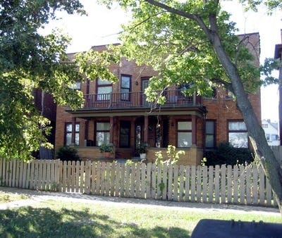 Primary Photo - 636 E Ferry St