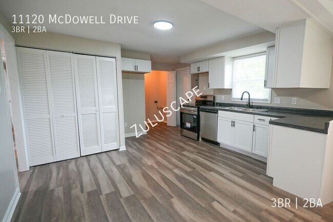 Building Photo - 11120 McDowell Dr