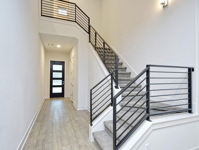 Foto del edificio - 1249 Summerbrooke Cir