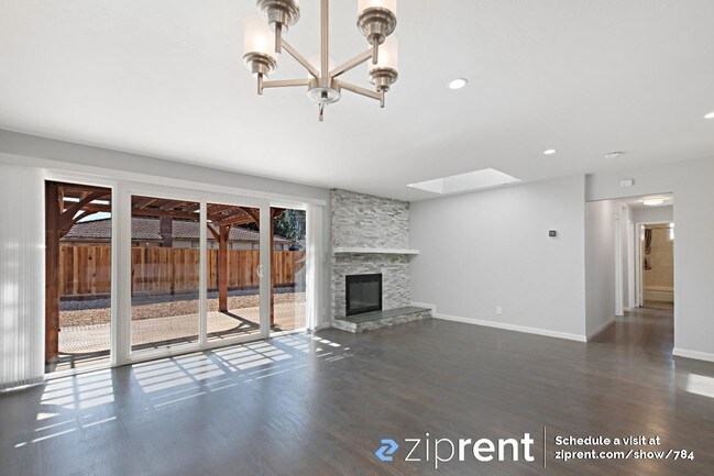Building Photo - 31273 Birkdale Way